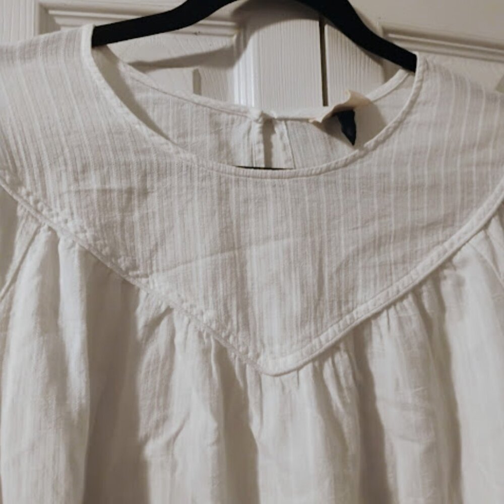 Universal Thread Women's Soft White Textured Blouse with Puff Sleeves Size L